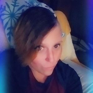 Meet your Posher, Becky